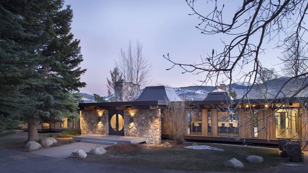 Woody Creek House | Contemporary McLain Flats Estate