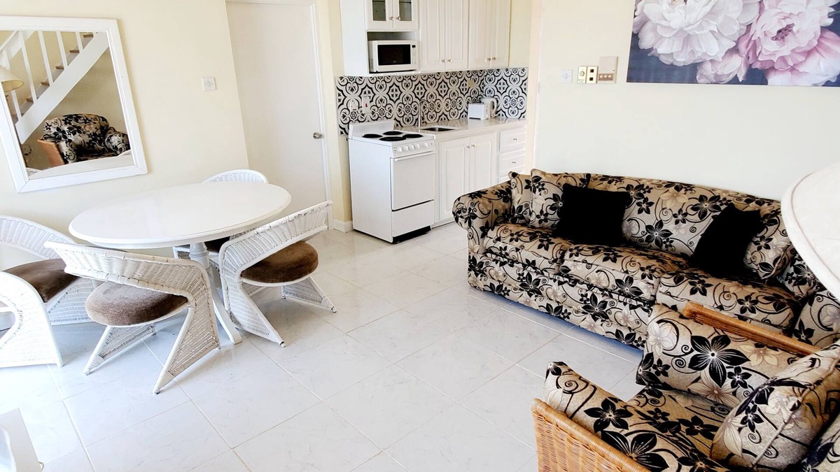 St.Bran's Burg Apartment | Contemporary Ocean View One-Bedroom Suite