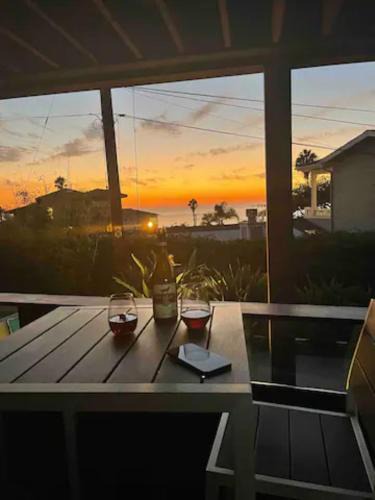 Sunset Cliffs Apartment | Contemporary Ocean Sunset Views with Firepit Pt Loma close to PLNU