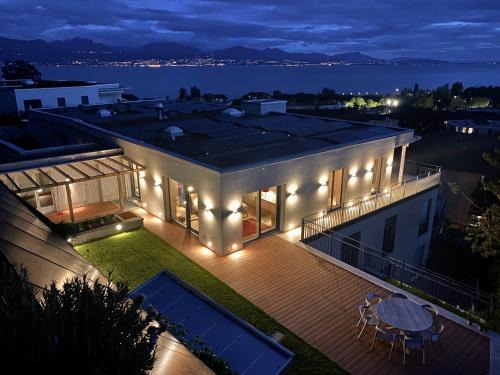 Lausanne Apartment | Contemporary Penthouse with Cinema room and breath-taking Lakeview