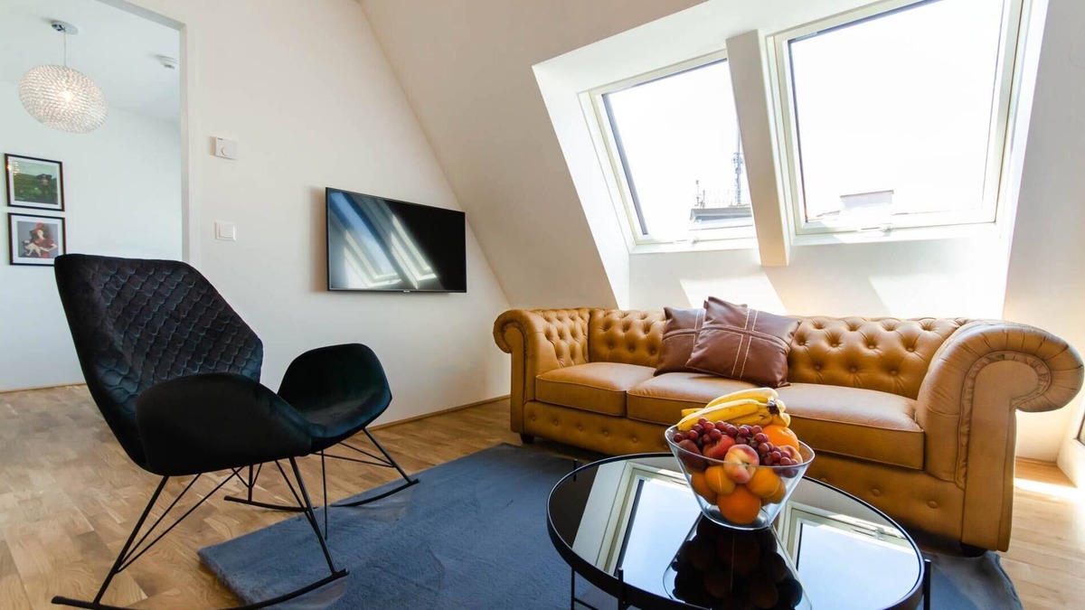 Weißgerber Apartment | ★Contemporary & Private★ | City Views | ☀Balcony