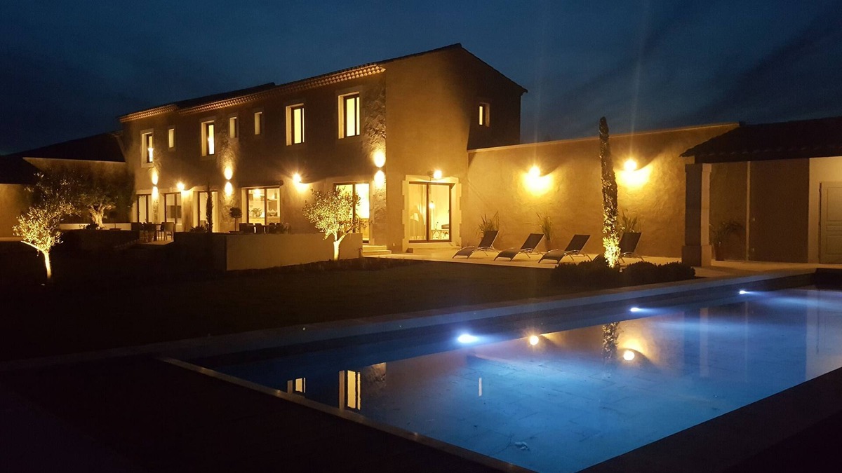 Chateaurenard Other | Contemporary Provencal farmhouse near Avignon and St Rémy de Provence, Alpilles