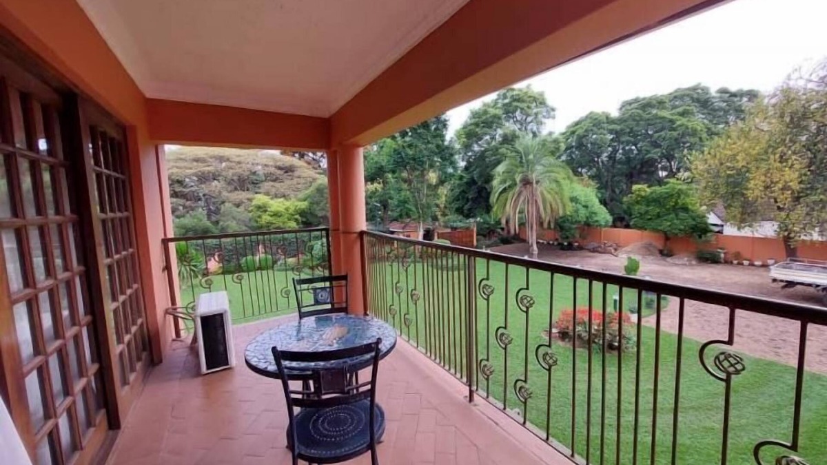 Harare Apartment | Contemporary, spacious guesthouse surrounded with green garden and pool in Mount Pleasant - 2063