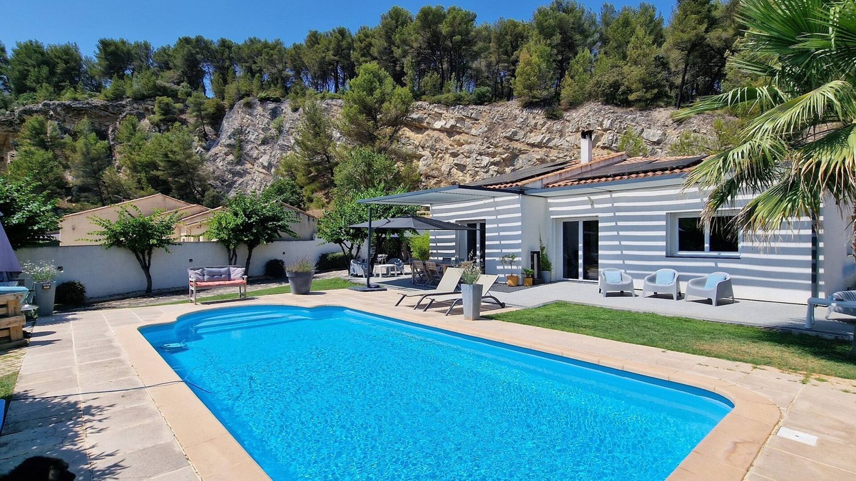 Meyrargues Villa | Contemporary step-free villa, very quiet spot between Aix and Lourmarin