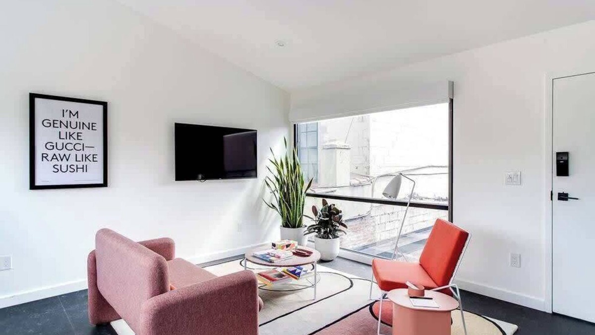 Downtown Louisville Apartment | Contemporary Studio in NuLu Arts District