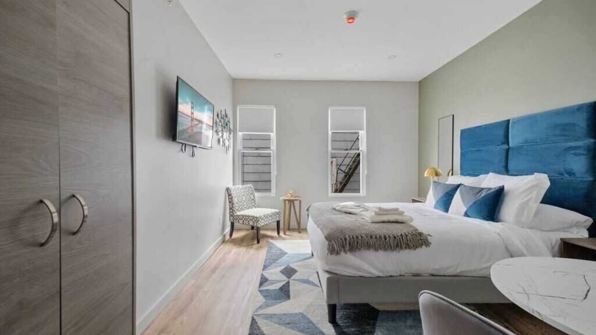 Middletown Apartment | Contemporary Studio for Work and Play