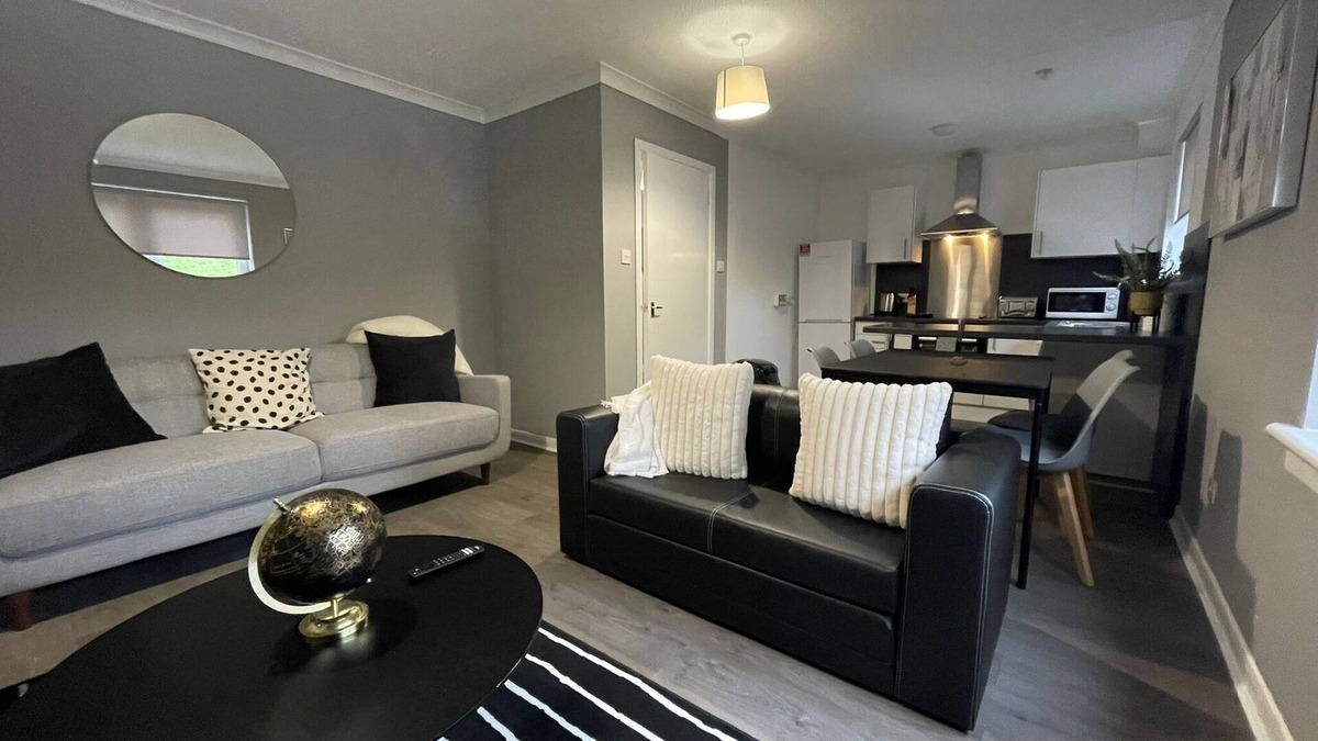 Coatbridge House | Contemporary Three Bed Apartment in Coatbridge