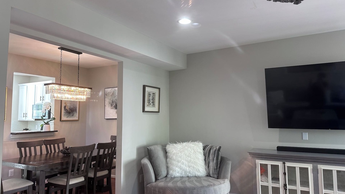 Sterling House | Contemporary Town-home with free parking at premises!