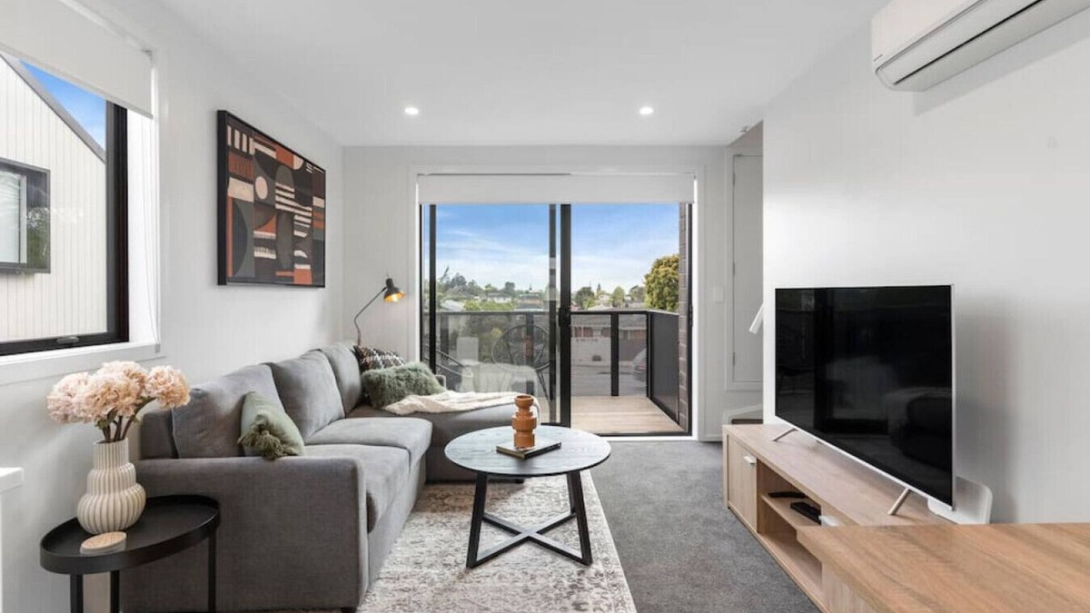 Auckland House | Contemporary Urban Retreat