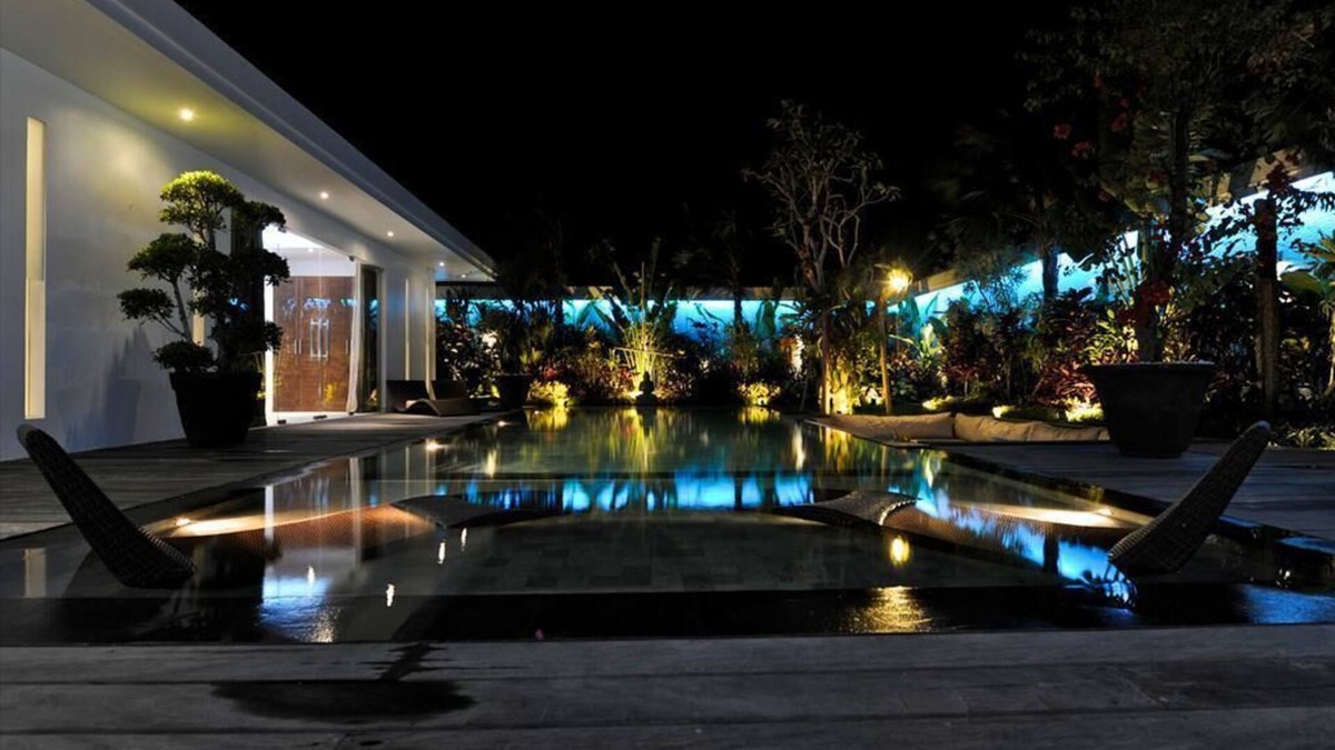 Sunset Road Villa | Contemporary villa (2014) with pool near the beach in Seminyak