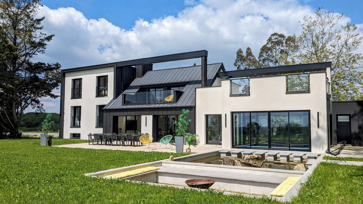 Laille Villa | Contemporary villa 5* - 14p - Indoor pool & Cinema - Rennes