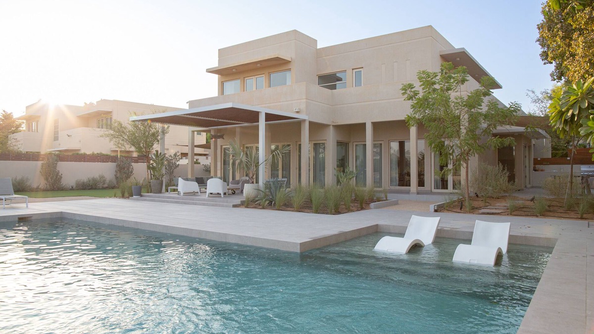 Arabian Ranches Villa | Contemporary villa with swimming pool and superb garden-15mn from Mall of the Emirates