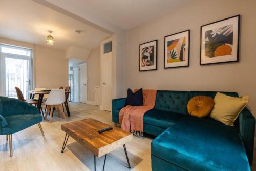 Riverside Apartment | Contractor 3Bed Home in Central Cardiff Ideal for Long Stays Free On Street Parking