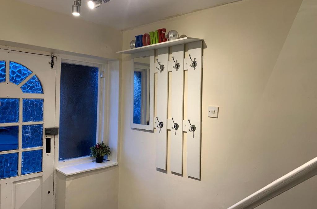Havering Park Apartment | Contractor & Family Friendly House Romford