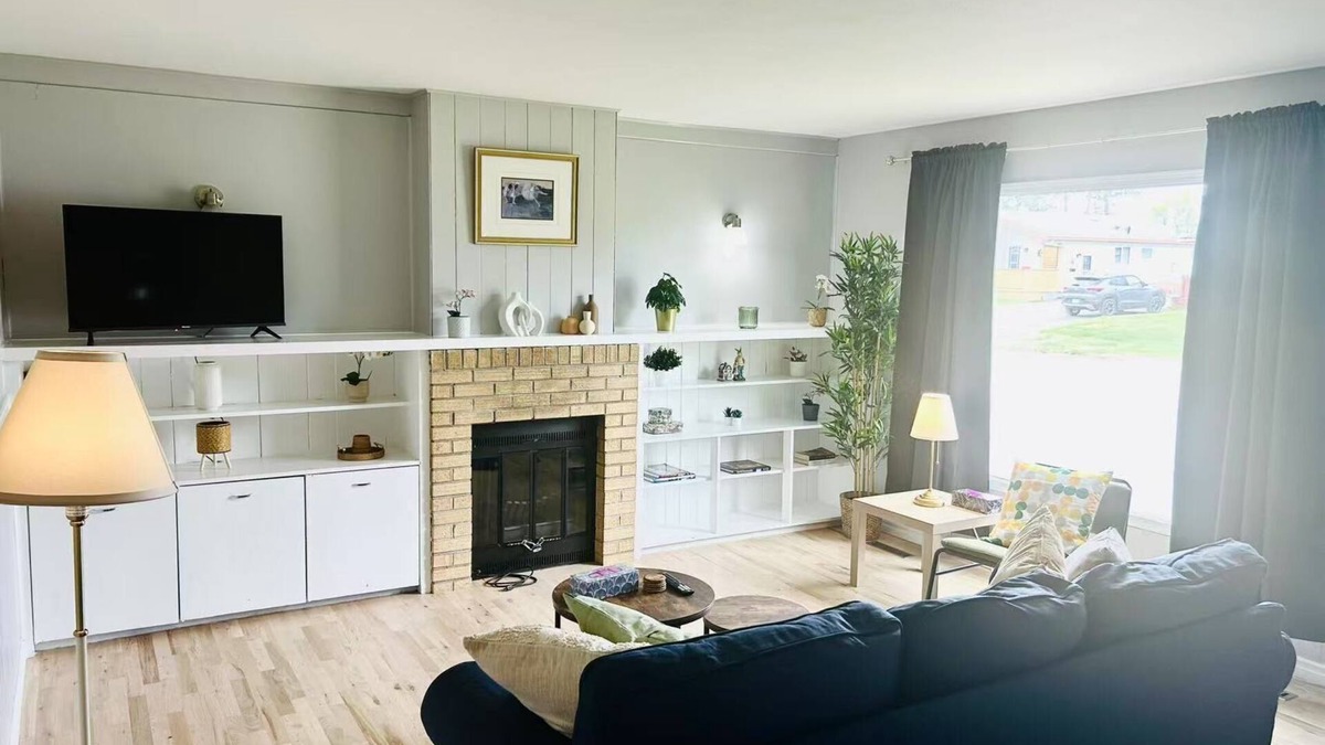 Thompson House | Contractor-friendly, 4Beds, Free Parking & Laundry & BBQ & Patio & Kitchen