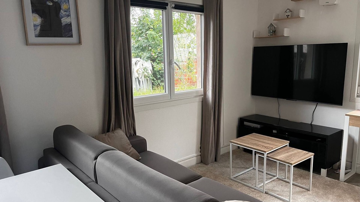 Pierrefitte-sur-Seine House | Convenient accommodation near Paris
