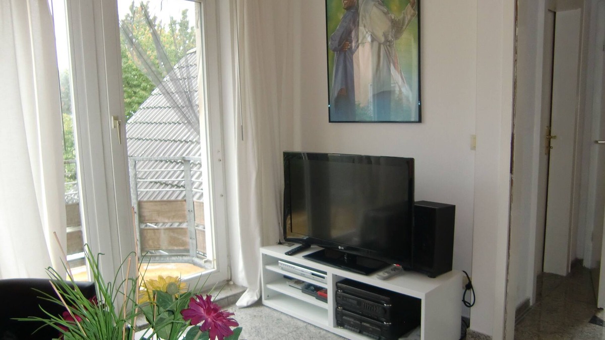 Wilhelmstadt Apartment | Convenient apartment in the green part of Berlin