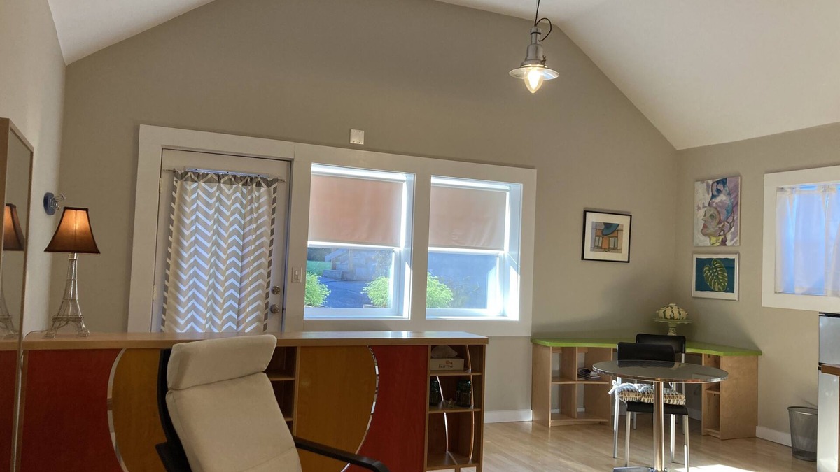 Richmond House | Convenient Chic Cottage