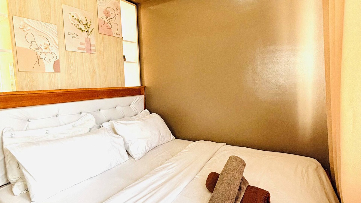 Iloilo Condo | Convenient City Hub with Relaxing Interior