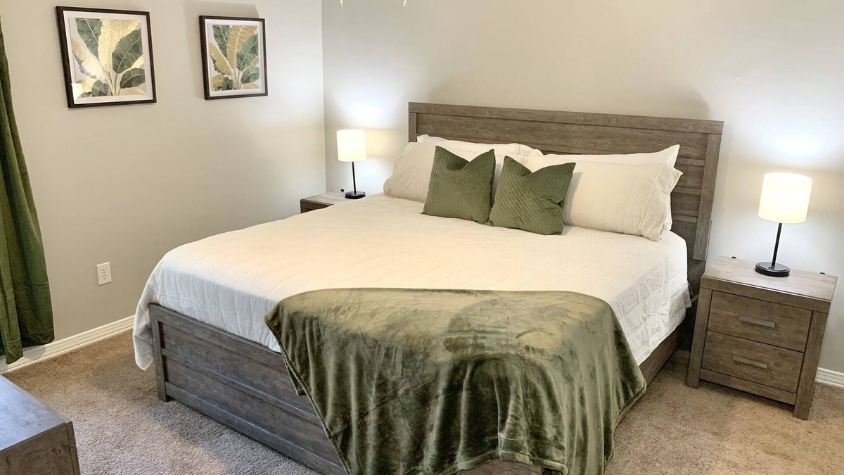 Tougaloo House | Convenient & Comfy! Shop & Eat on County Line, Reservoir & Mall