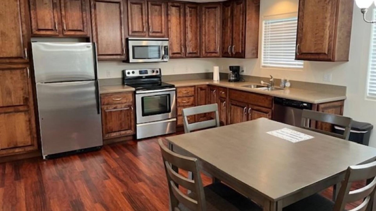 Marion Condo | Convenient Golf Course Condo!