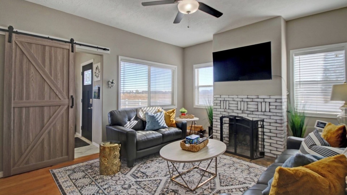 Meridian House | Convenient location Modern Farmhouse