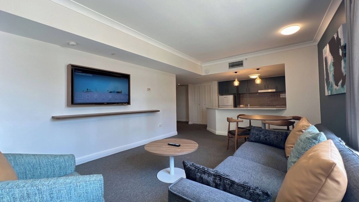 Chatswood Apartment | Convenient One-bedroom next to Chatswood station