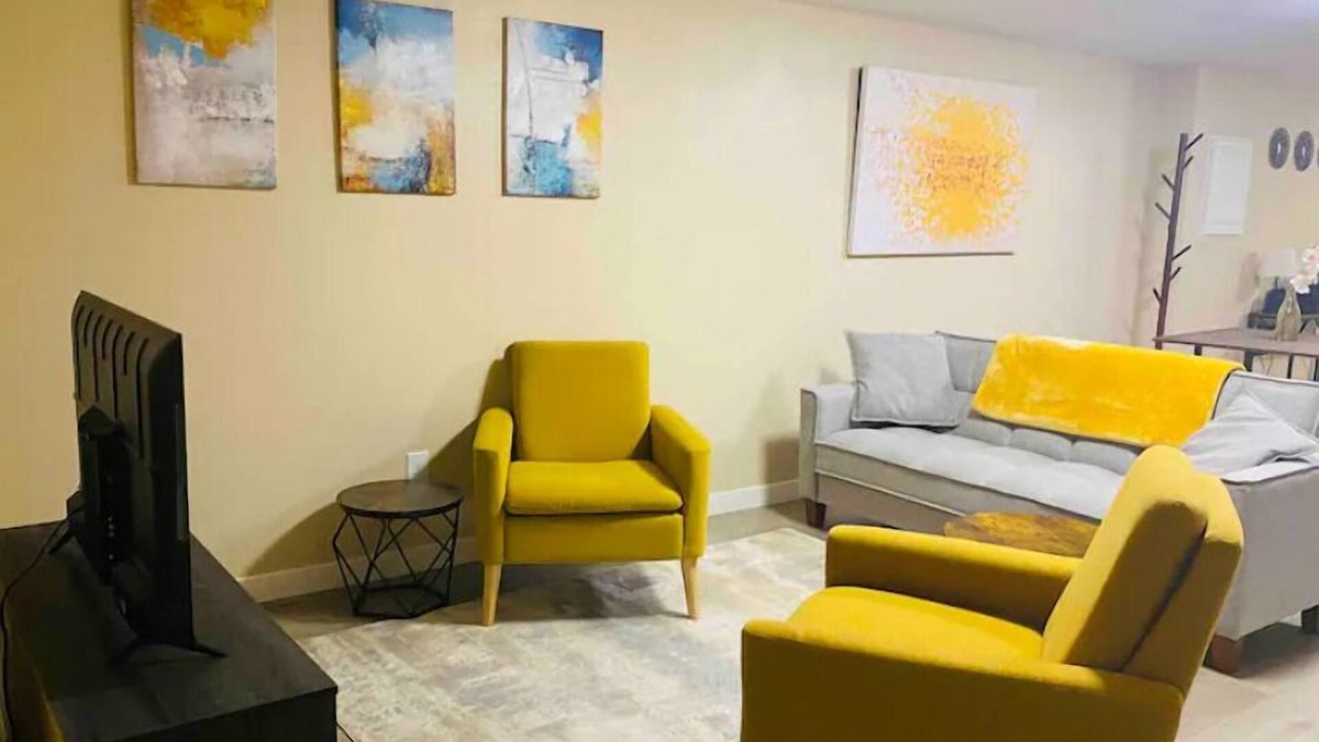Aurora Apartment | "Convenient Stay: DIA, Anchutz, City & Mountains!"