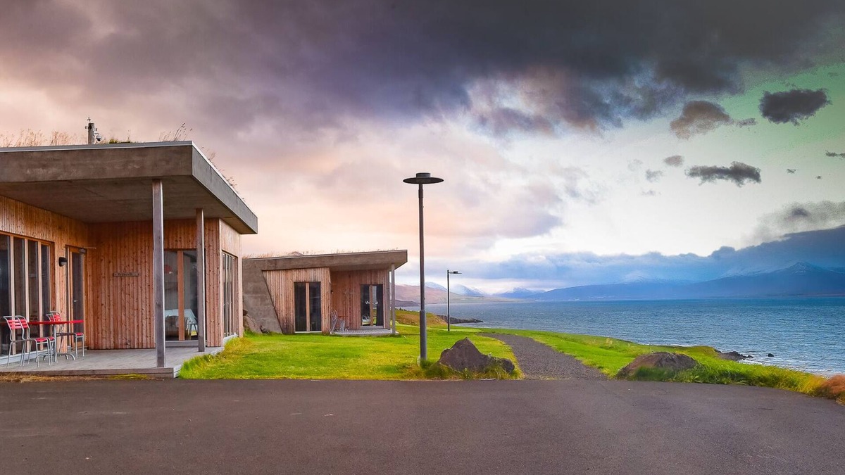 Hauganes House | Convenient summer house on the Nollur farm at Eyafjord