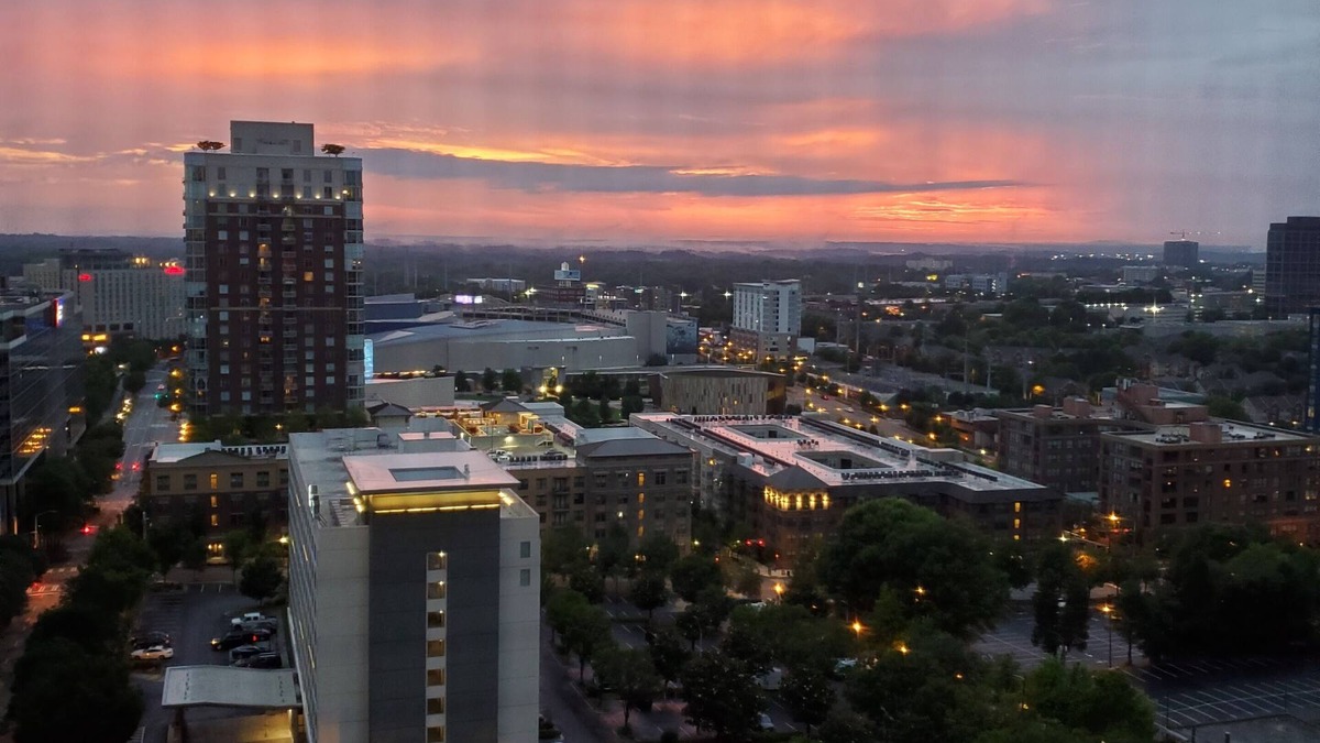 Peachtree Center Condo | Conveniently Located Downtown Apartment