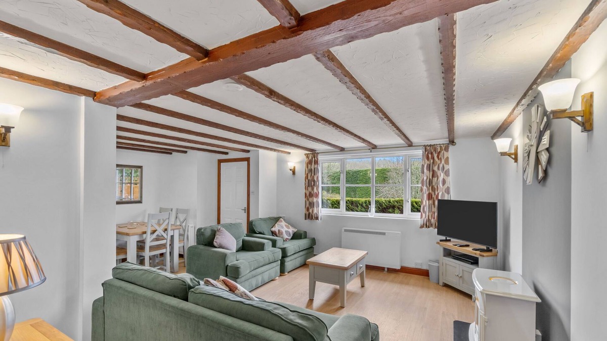 Saltash Cottage | Conveniently located to explore all that Cornwall and Devon have to offer