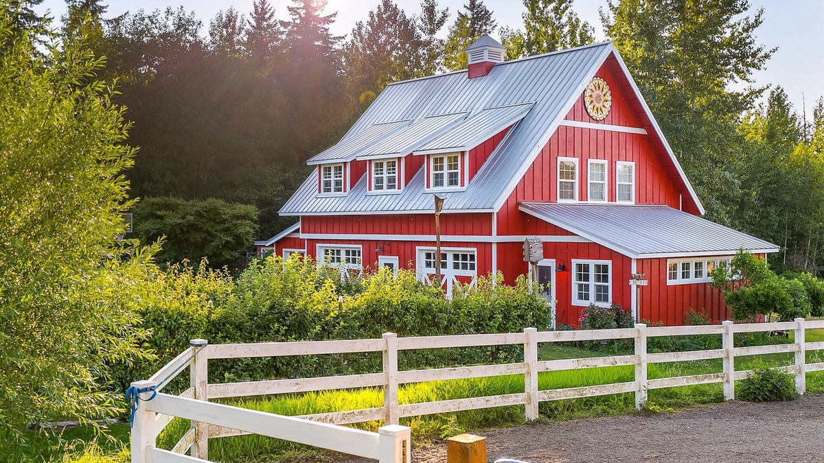 Bellingham Cottage | Conveniently Located Loft In A Country Setting