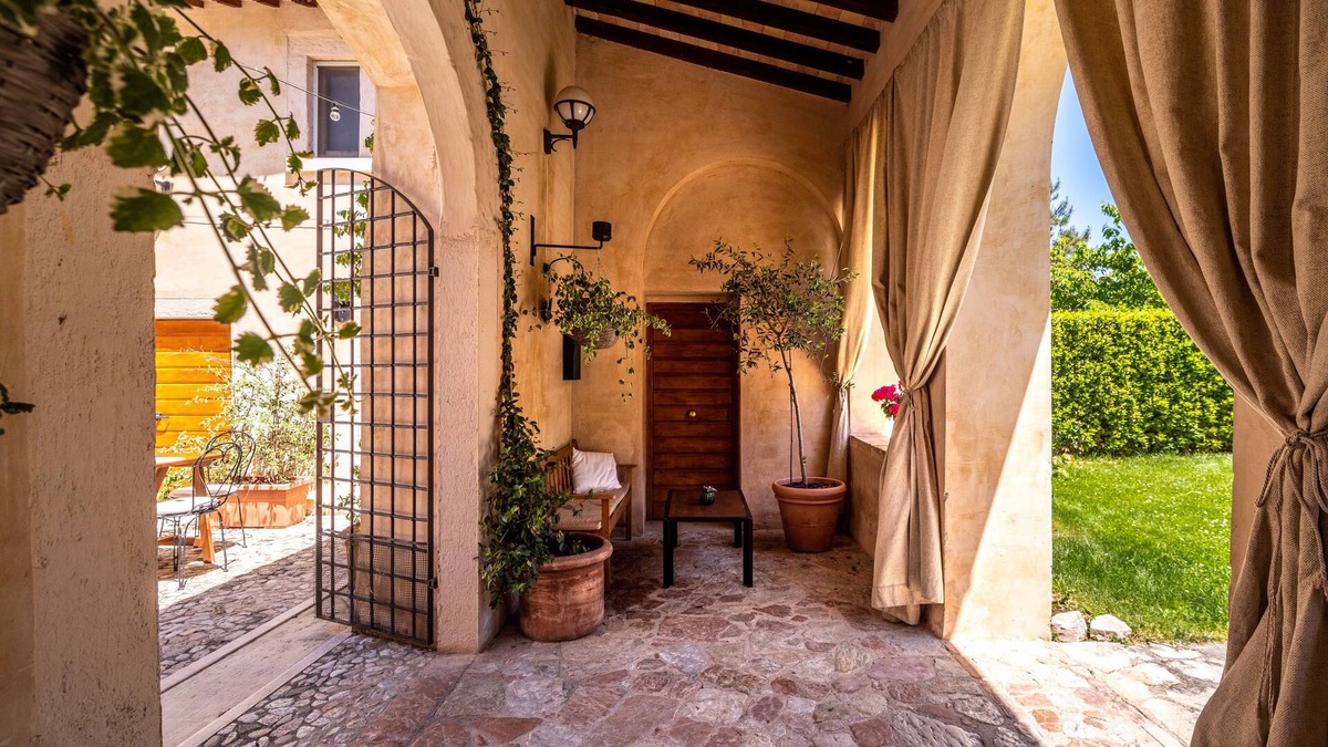 Sant'Anatolia di Narco House | Convento Santa Croce