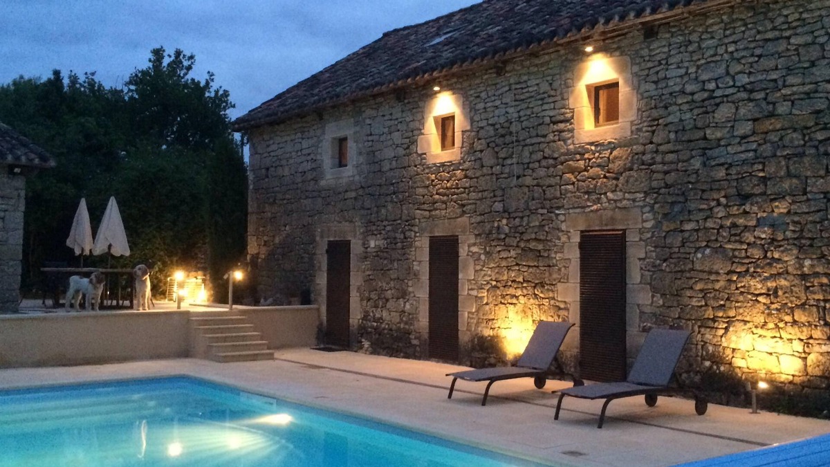 Cours House | Converted Barn With Private Pool