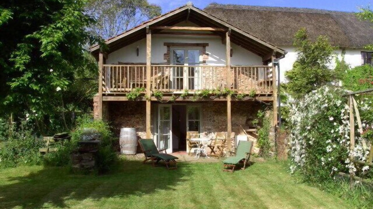 Ottery St Mary House | Converted Barn On Thatched Devon Longhouse Grounds At The Foot Of Rolling Hills.