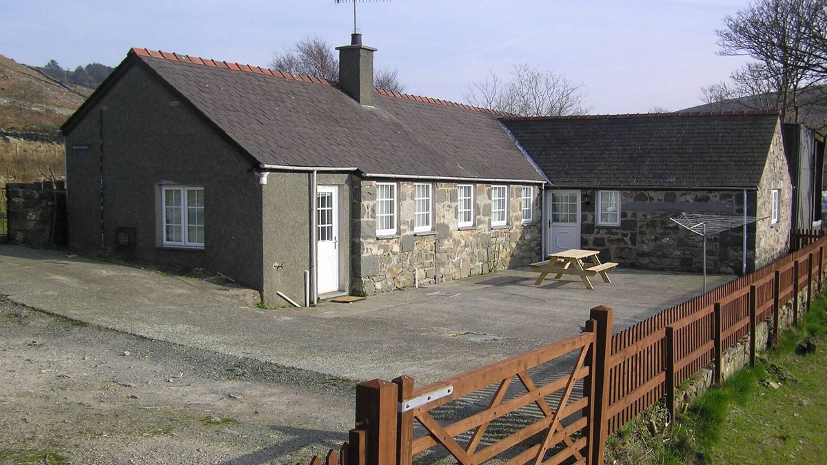 Trefor Cottage | Converted Outbuildings - Penlon Cottage