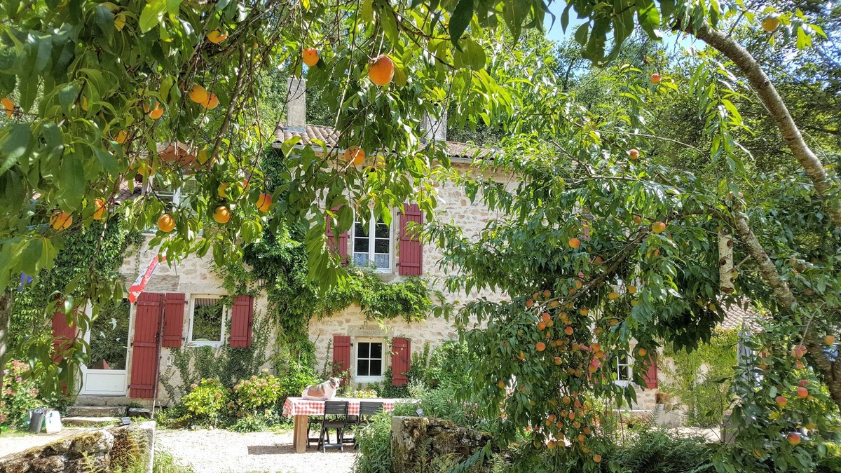Pensol Cottage | Converted water mill sleeping up to 7 people in naturel parc.