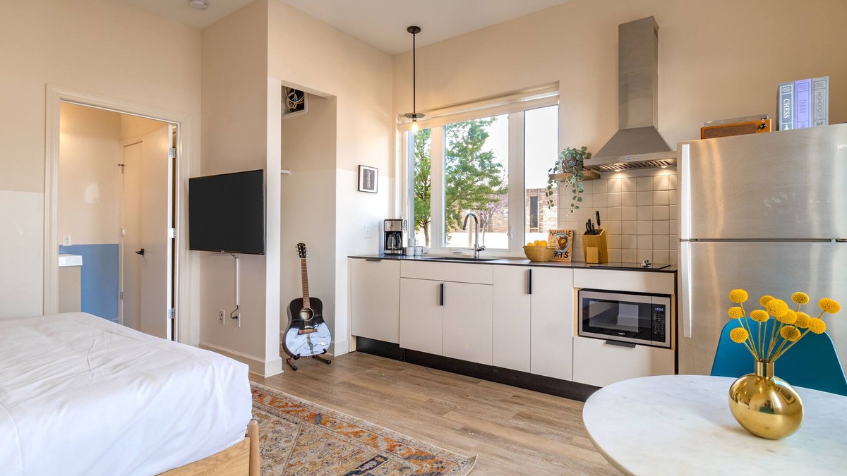 Buena Vista Apartment | Conway B101 by AvantStay | Studio in the Heart of Nashville