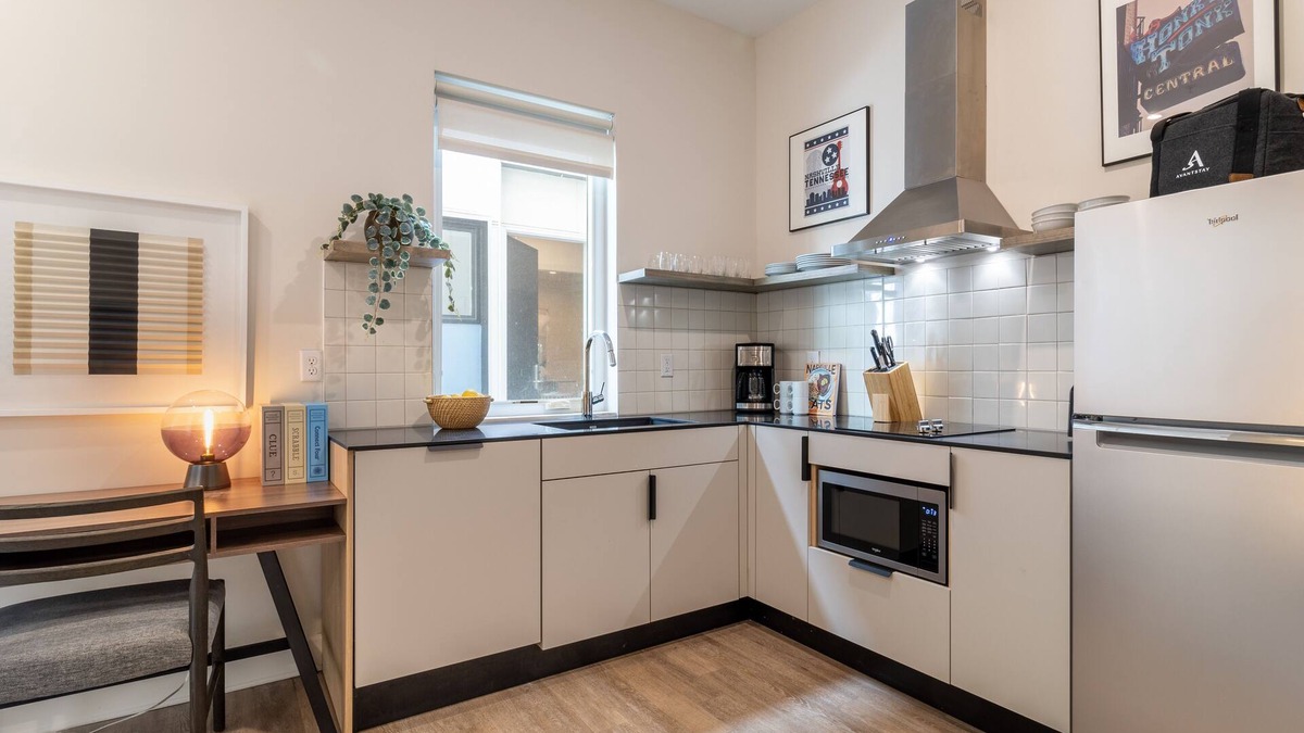 Buena Vista Apartment | Conway D102 by AvantStay | Modern Downtown Studio in Walkable Neighborhood