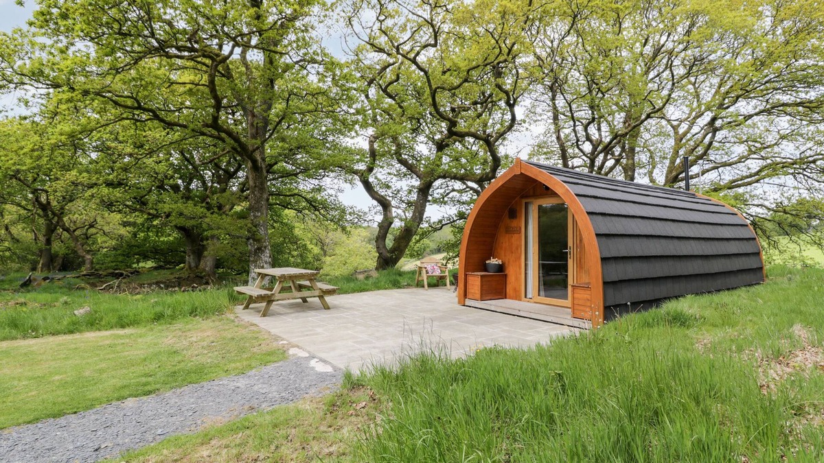 Snowdonia National Park Cottage | CONWY POD, family friendly, luxury holiday cottage in Betws-Y-Coed