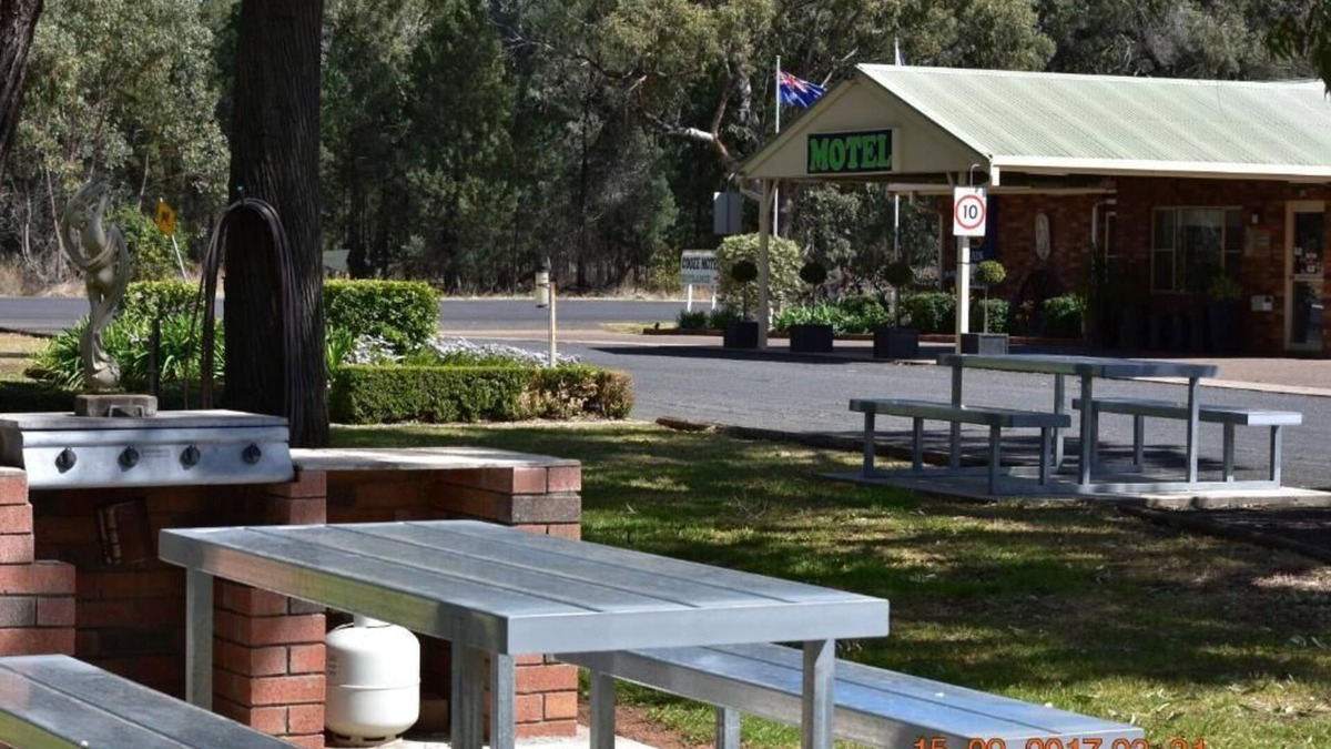 Gilgandra Hotel | COOEE MOTEL