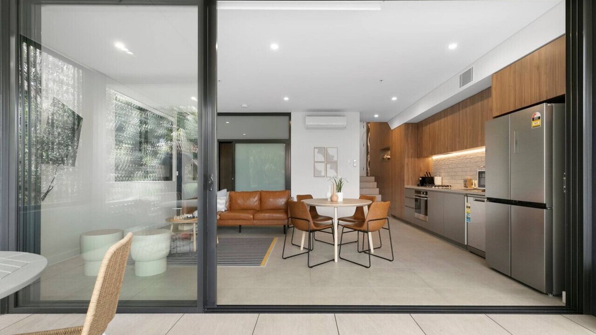 Coogee Apartment | Coogee Beachside Hideaway #3 – Cozy 1BR, Pet Friendly Retreat