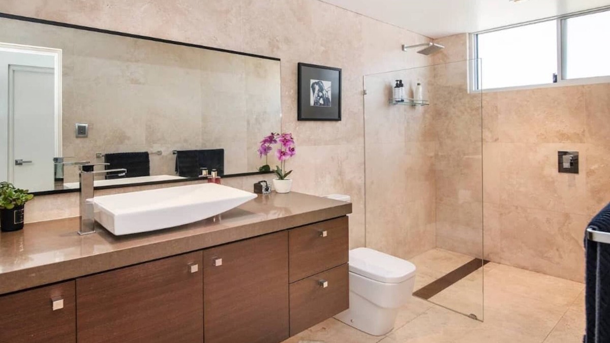 Gracetown House | Cooinda - sweeping ocean views, walk to beach