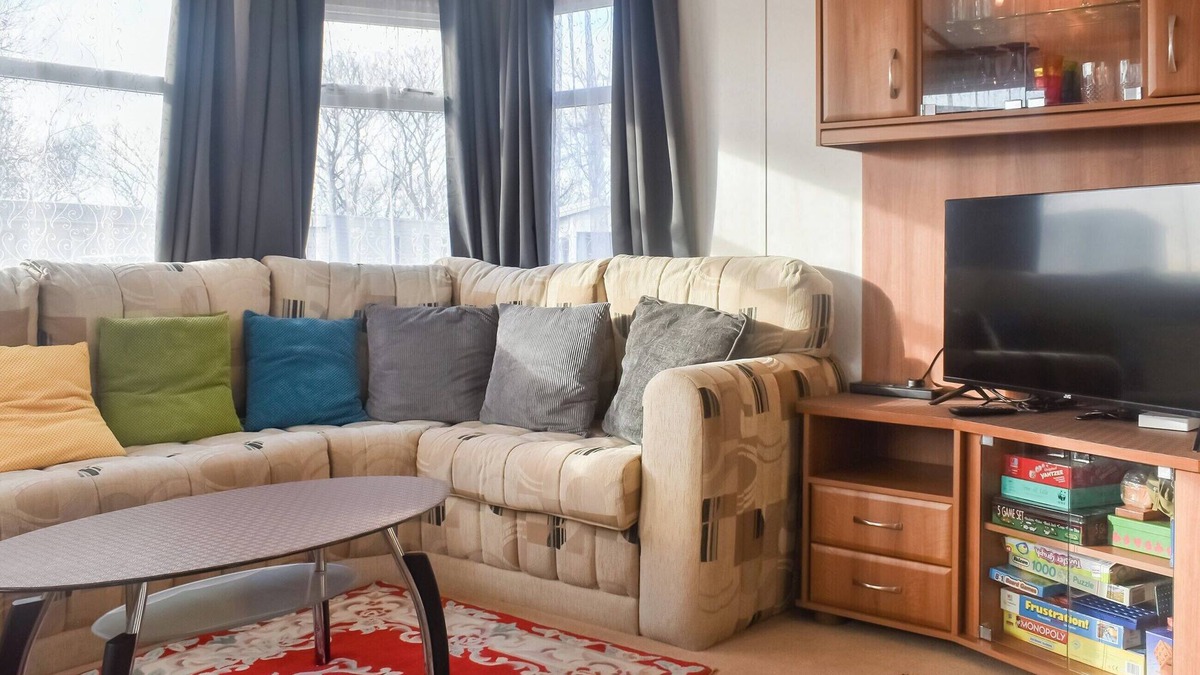 Millom Apartment | Cookies Corner is a three-bedroom caravan is perfect for a relaxing getaway.