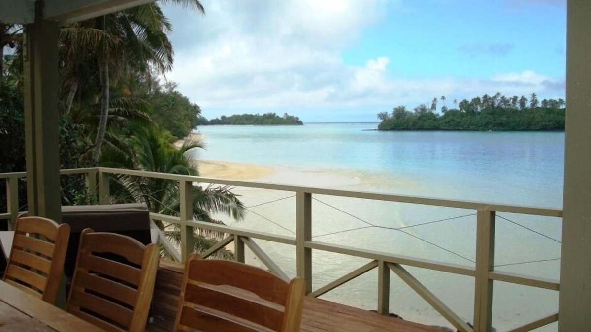 Tapere of Titikaveka House | Cooks Beach House - Laurie Residence