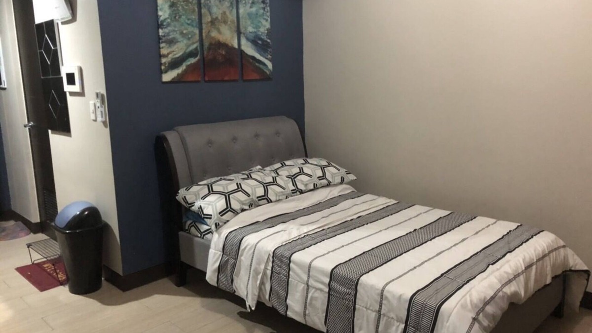 Salcedo Village Condo | Cool and Cozy studio unit in Makati