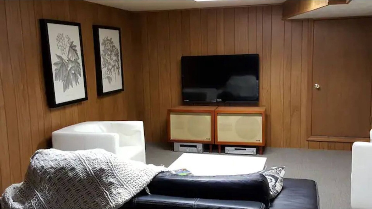 Escanaba Apartment | Cool furnished Apartment Near Downtown Escanaba