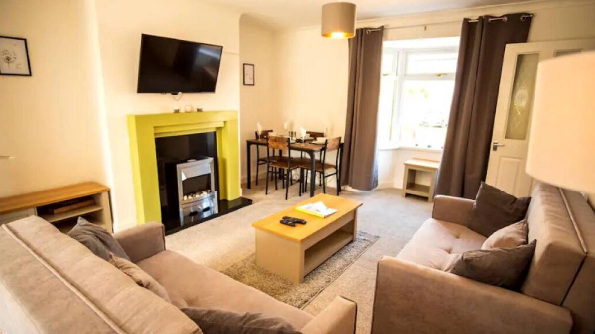 South Shields House | Cool Happens Here, Book Your Spot