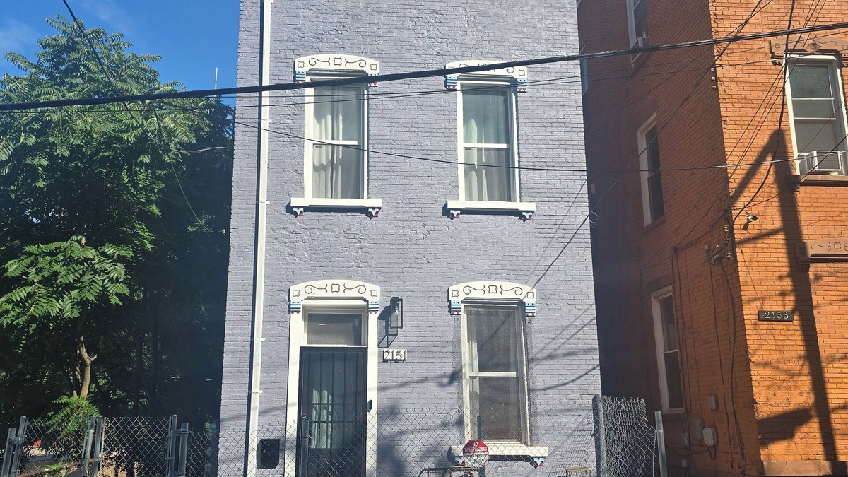Mount Auburn Apartment | Cool luxury apartment with parking in vibrant Cincinnati Downtown