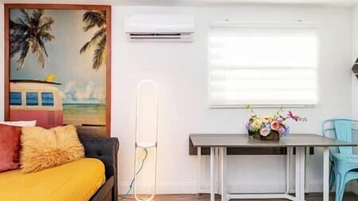 Flagami Apartment | Cool Mini-Studio. 3mi to Airport. 11mi to Beach